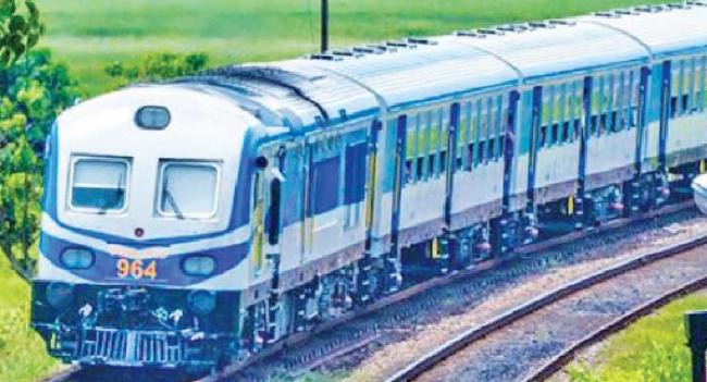 ලොකෝමොටිව් දුම්රිය ඉංජිනේරුවන් වර්ජනයේ